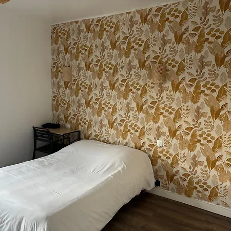 De La Gare-les Floralies Отель *