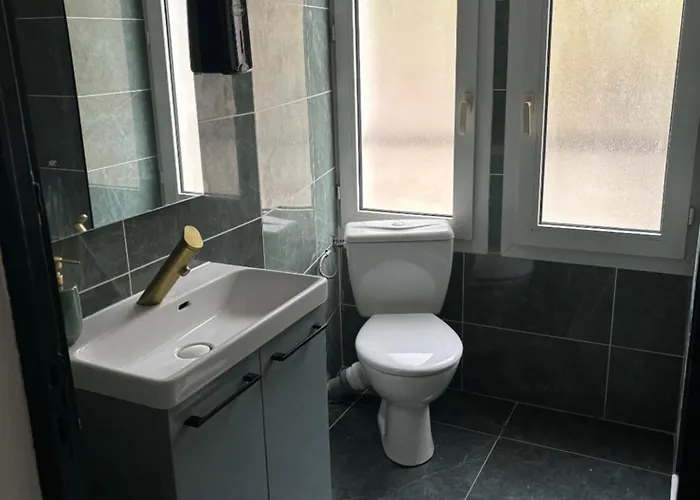 Hotel De La Gare-les Floralies Poitiers